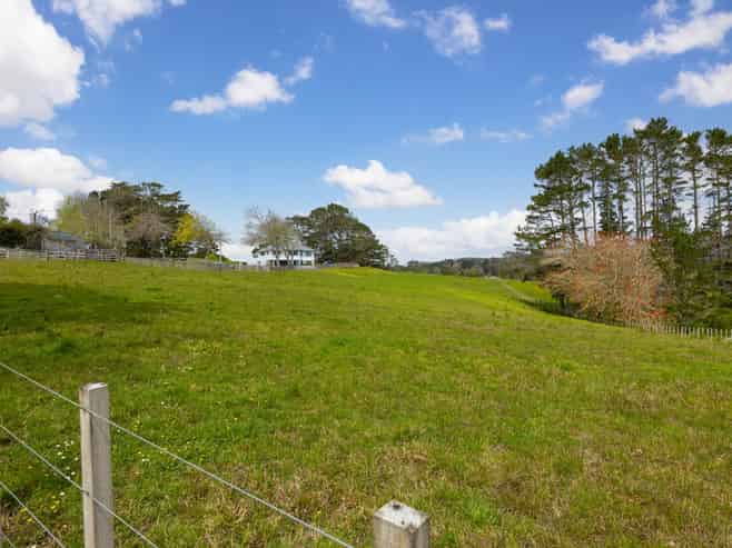 90 McEntee Road, Waitakere