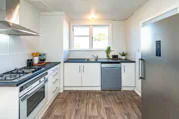 Manawatu / Whanganui - Address withheld