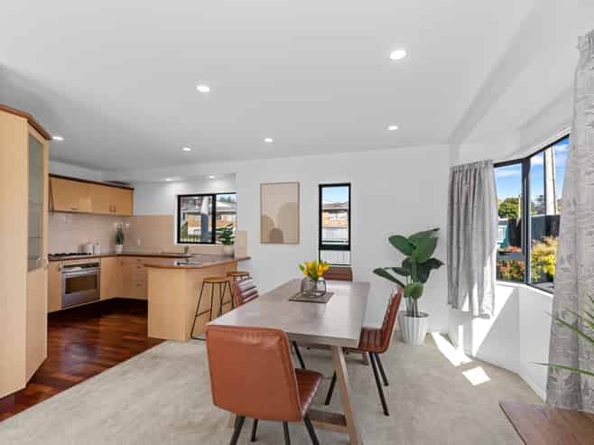 6 Fowlds Avenue, Sandringham
