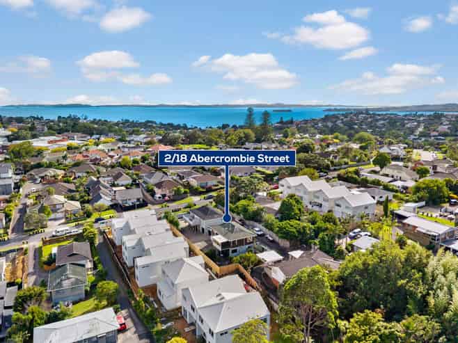 2/18 Abercrombie Street, Howick
