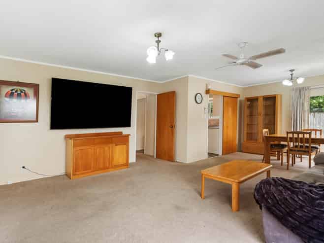 2/18 Abercrombie Street, Howick