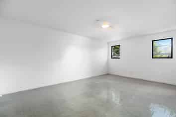 33/241 Hinemoa Street, Birkenhead