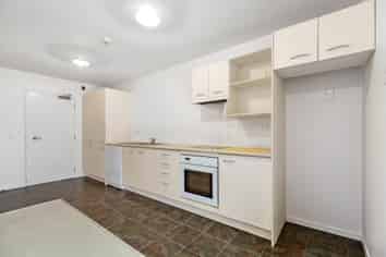 33/241 Hinemoa Street, Birkenhead