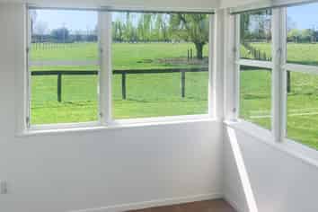 151 Longlands Road East, Longlands
