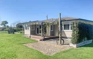 151 Longlands Road East, Longlands