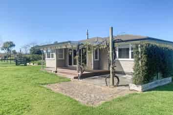151 Longlands Road East, Longlands