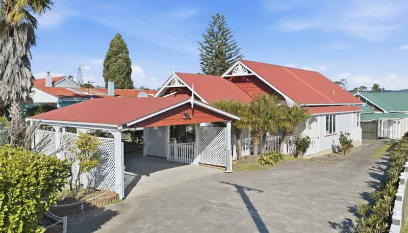 33 View Road, Henderson