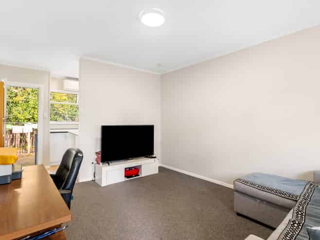 8/11 Oakland Avenue, Papatoetoe