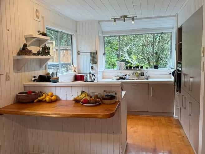 112 Victory Road, Laingholm