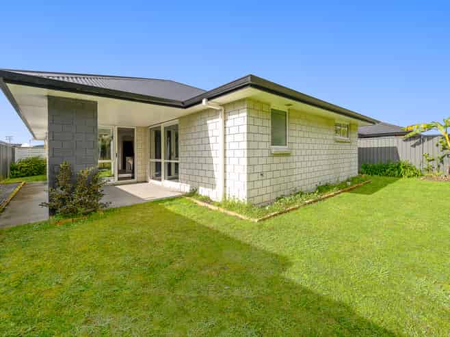 16 Raby Lane, Pyes Pa
