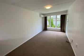 2/10 Coronation Road, Epsom