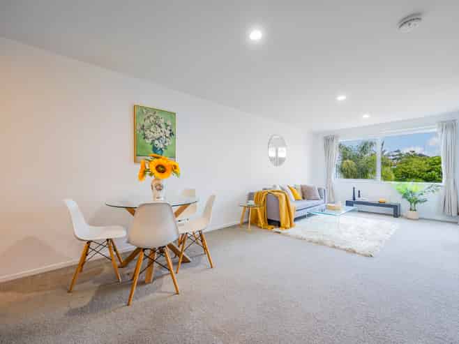 E8/30 Bute Road, Browns Bay