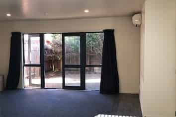 2/112 Poulson Street, Addington