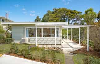 8 Nicholson Place, Hillcrest