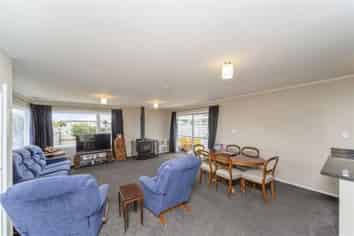 8 Tawa Street, Hawera