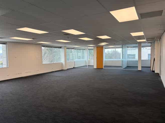 Plug & Play Office