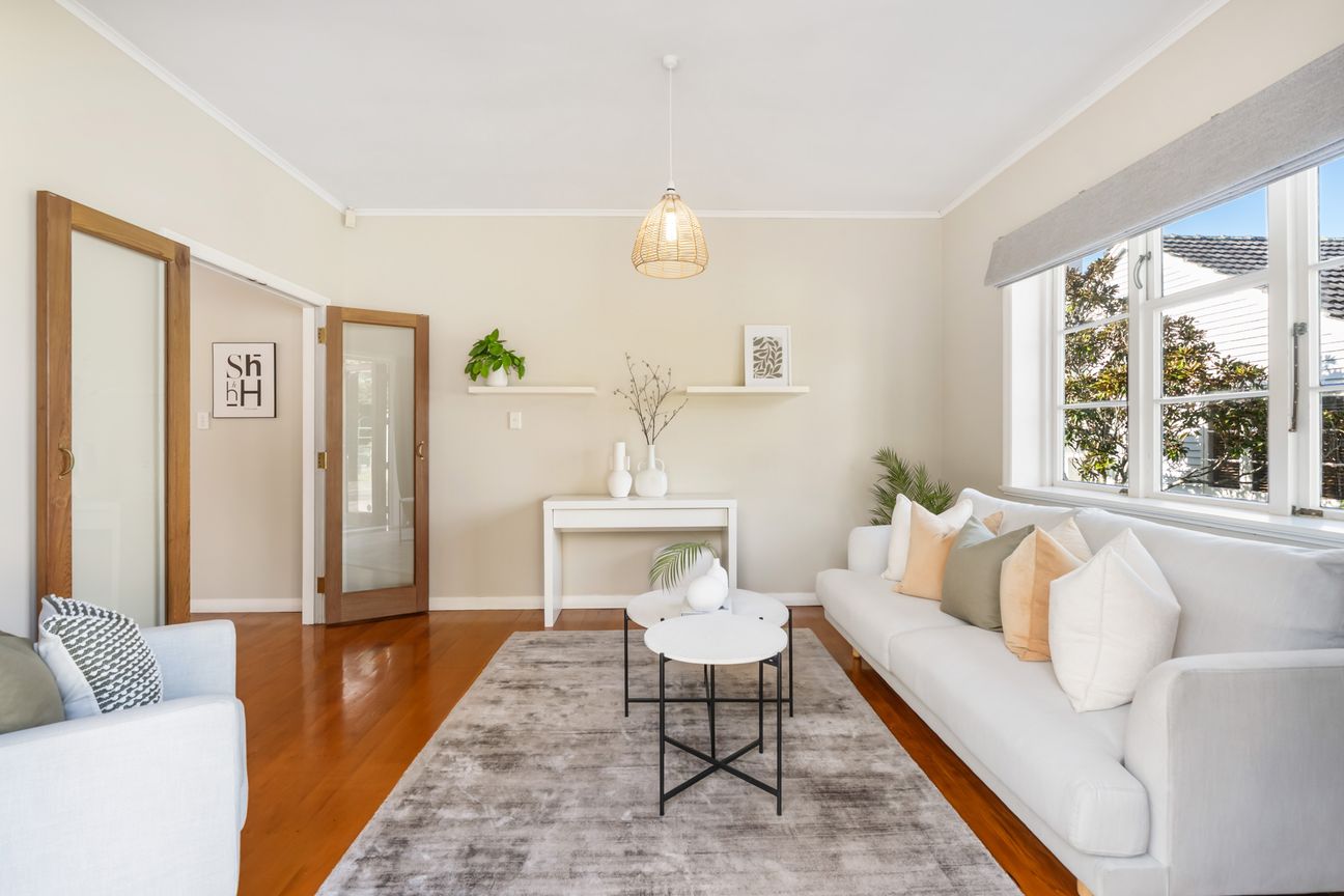 Charming Family Living in Point Chevalier - Vista 3