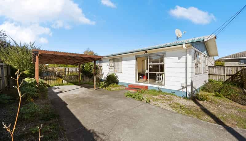 52a  Vardon Road, Saint Andrews