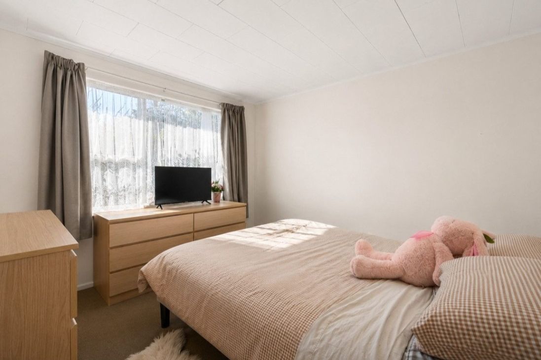 Spacious, Stylish & Perfectly Located - Fler