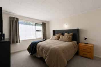 52a  Vardon Road, Saint Andrews