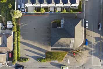 High Profile Corner Opportunity – Options Galore