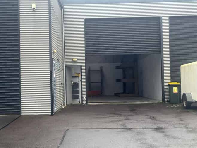 Compact Industrial Unit in Mount Maunganui