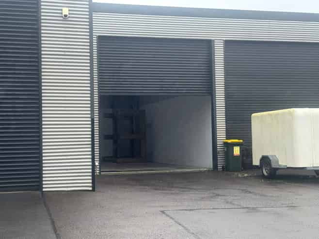 Compact Industrial Unit in Mount Maunganui