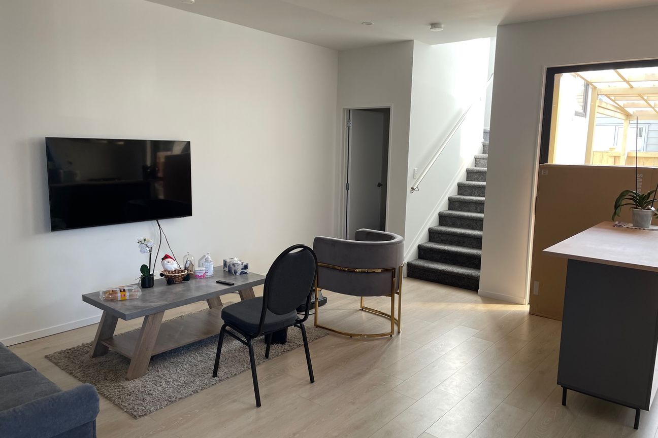 Fully Furnished - Great Location - Widok 2