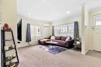3183 Great North Road, New Lynn