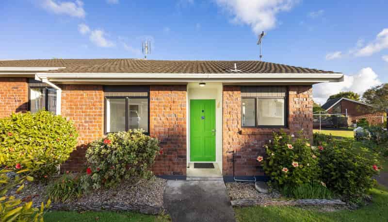 8 Fantail Court, Orewa