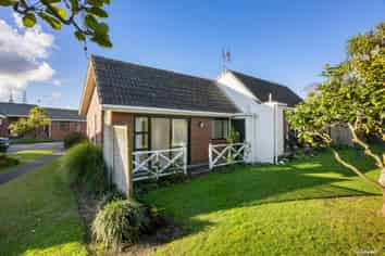 8 Fantail Court, Orewa