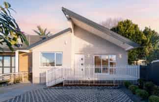 1/220 Birkdale Road, Birkdale