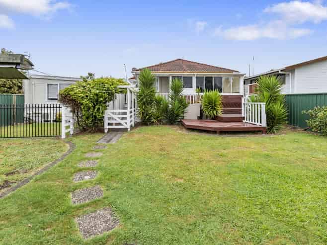55 Devon Street, Glenholme