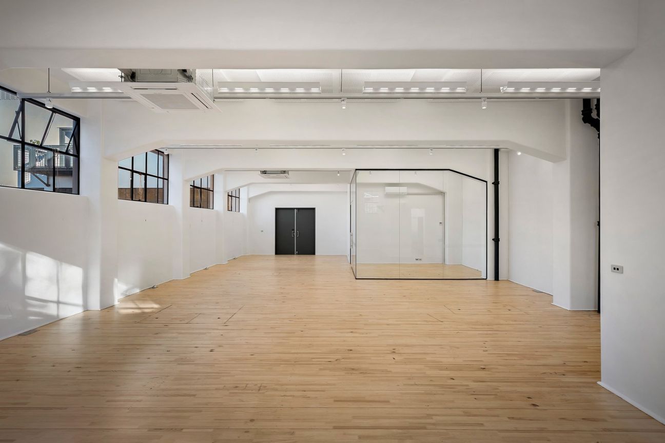 Character Office with Abundant Natural Light - Bild 5