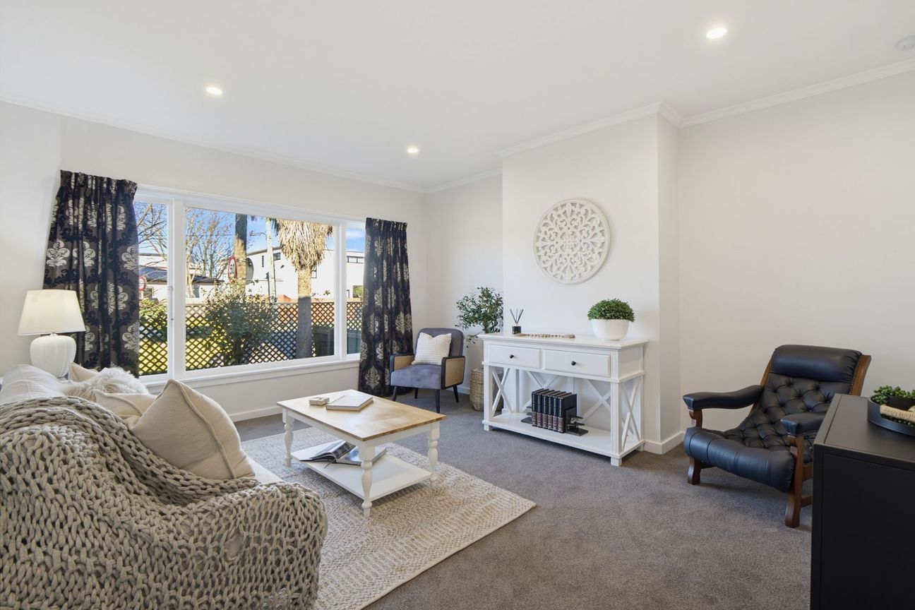 Beautifully Refreshed & Move-In Ready - Widok 6