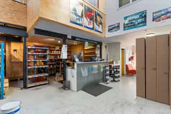 Quality Industrial in Dual Access Complex
