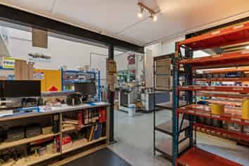 Quality Industrial in Dual Access Complex