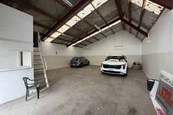 Investment or Owner-Occupier Opportunity