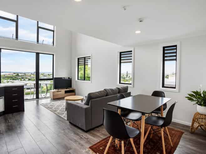 2N/12 Charles Street, Mount Eden