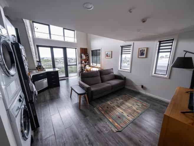 2N/12 Charles Street, Mount Eden