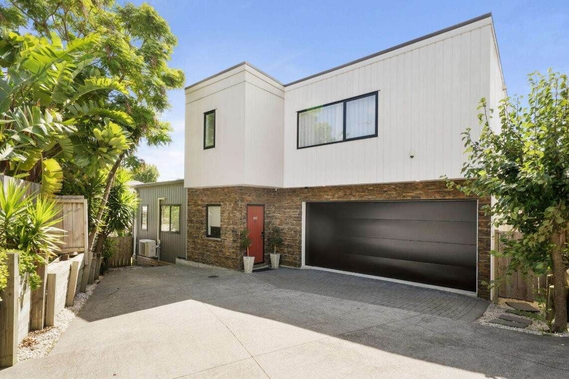 Stunning Premium Modern Family Living in Sunny..., Sunnyhills
