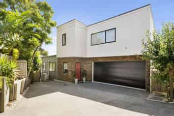 5B Hemsway Place, Sunnyhills