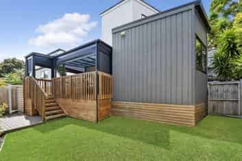 5B Hemsway Place, Sunnyhills