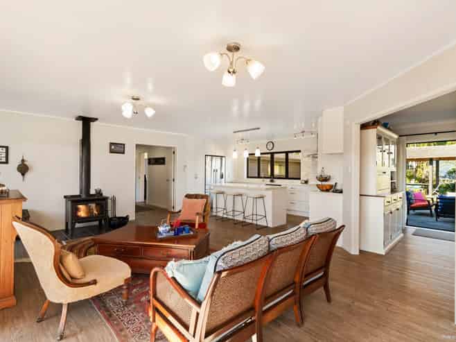111 Pearson Road, Patumahoe
