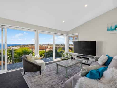 1/64 Seaview Road, Castor Bay