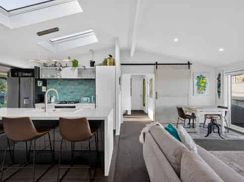 1/64 Seaview Road, Castor Bay