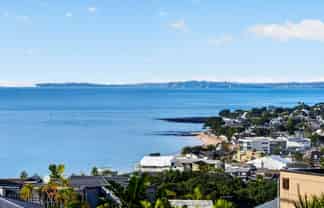 1/64 Seaview Road, Castor Bay