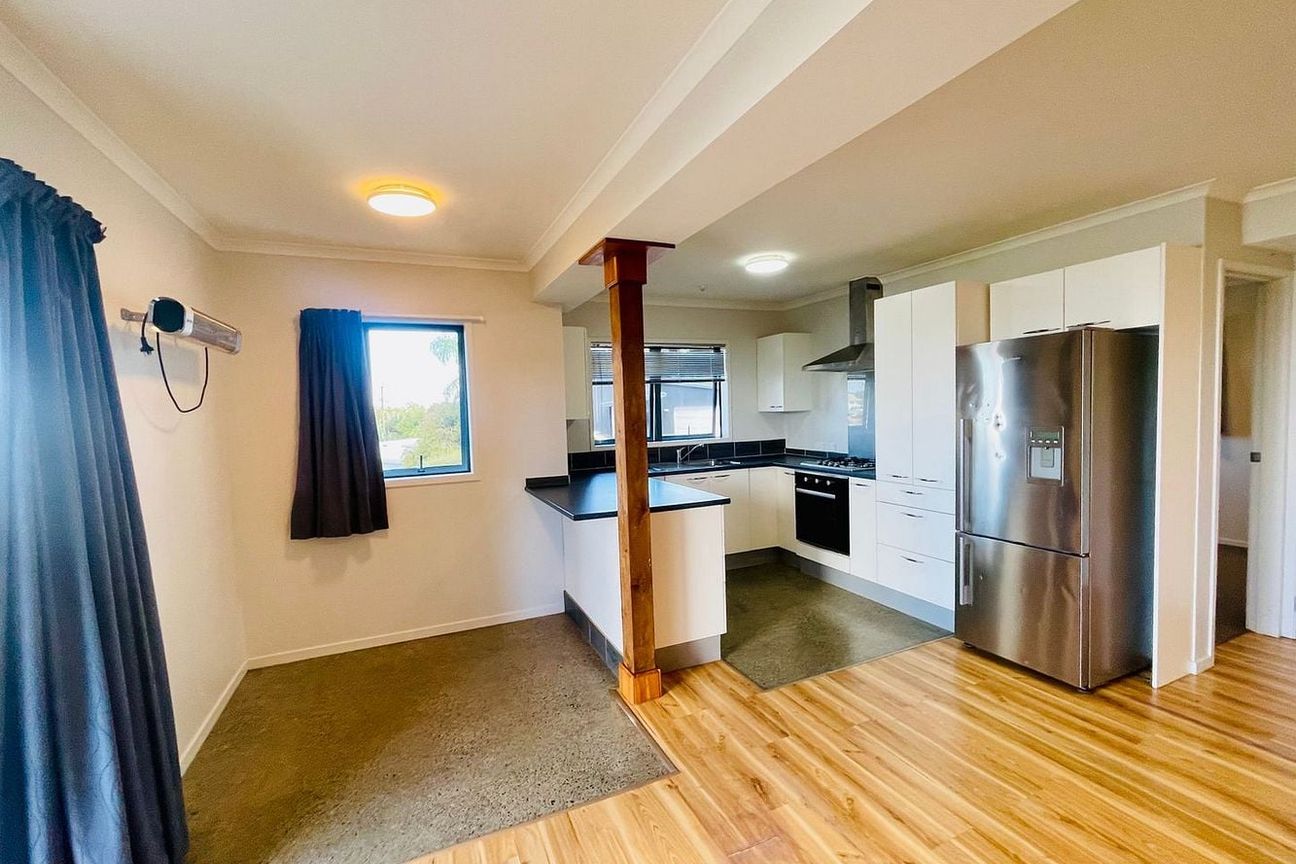 Cosy Two-Bedroom Unit with Views over Snells Beach - Vista 3