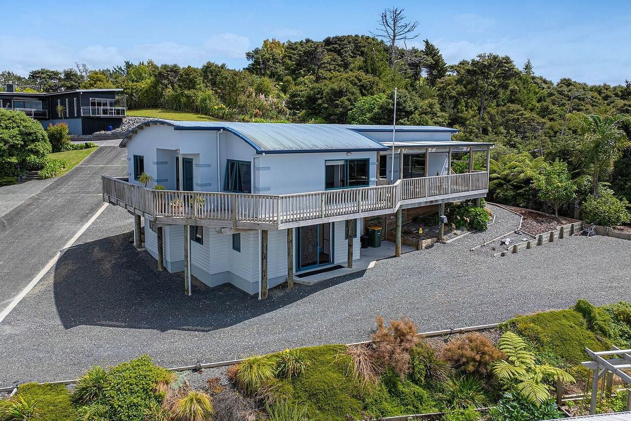 Cosy Two-Bedroom Unit with Views over Snells Beach, Snells Beach