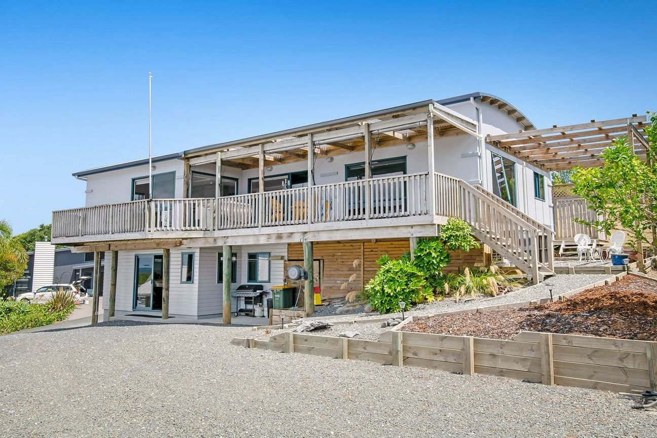 Cosy Two-Bedroom Unit with Views over Snells Beach - Vista 2